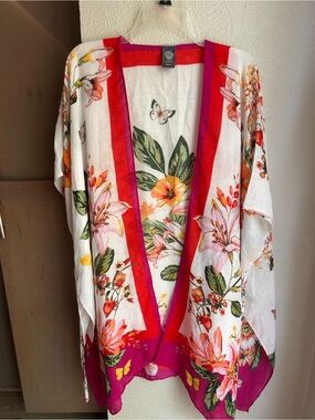 Vince Camuto Missy floral butterfly topper OSFM
